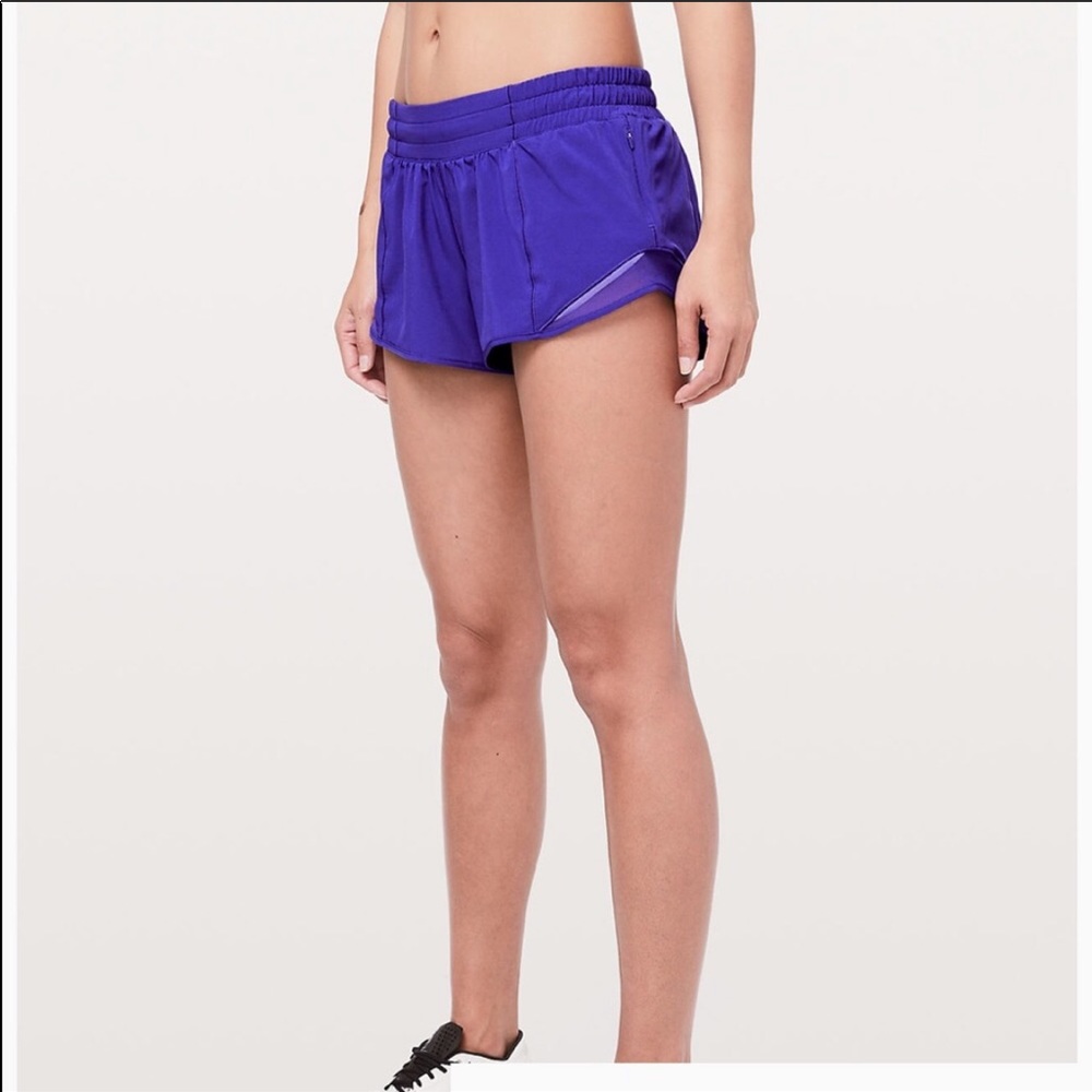 Lululemon Hotty Hot Short II 2.5”